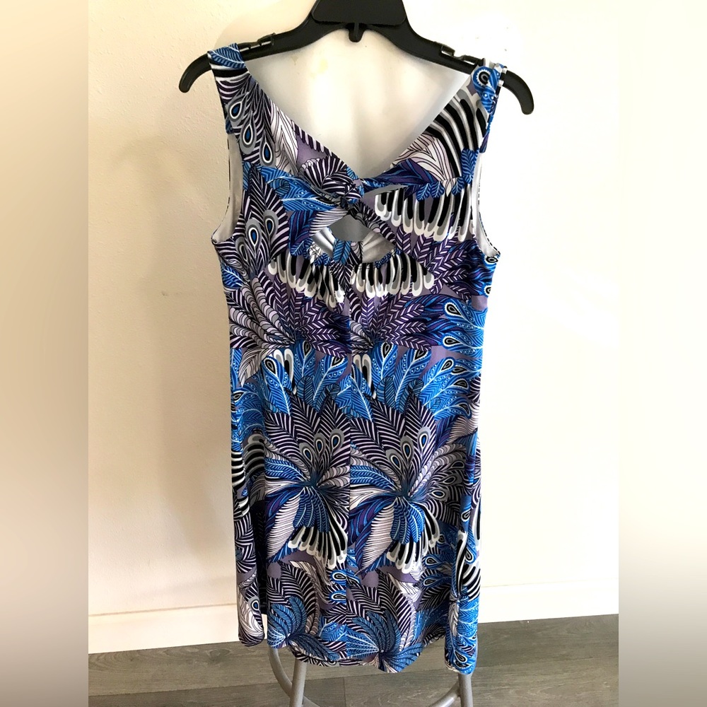 Flattering Dress Fun Back👗 - Picture 3 of 4